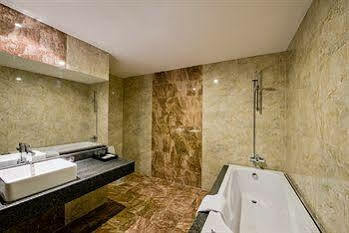 Muong Thanh Grand Ha Tinh होटल 4*